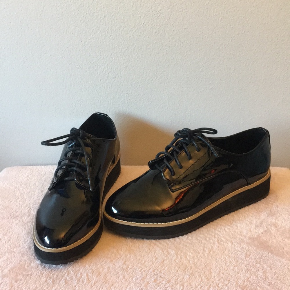 Oxford style kicks